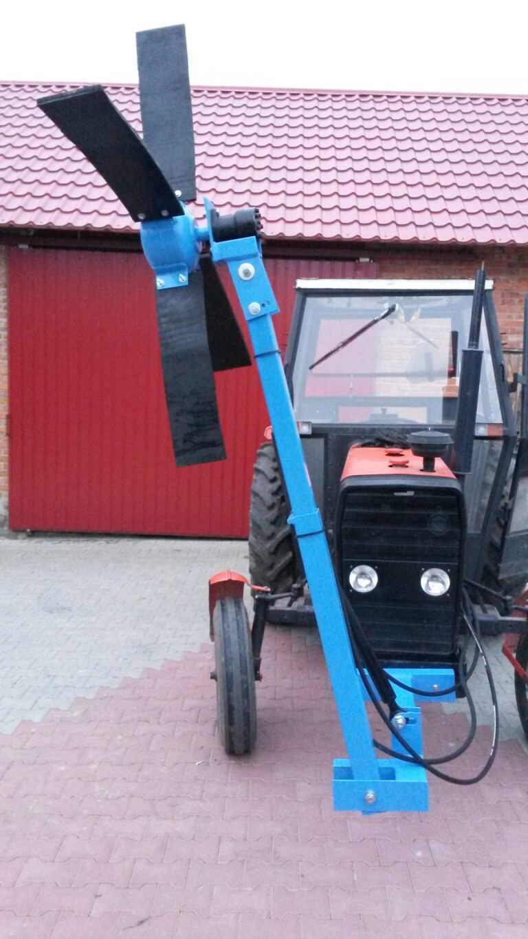Ramię wygarniacza w pozycji transportowej